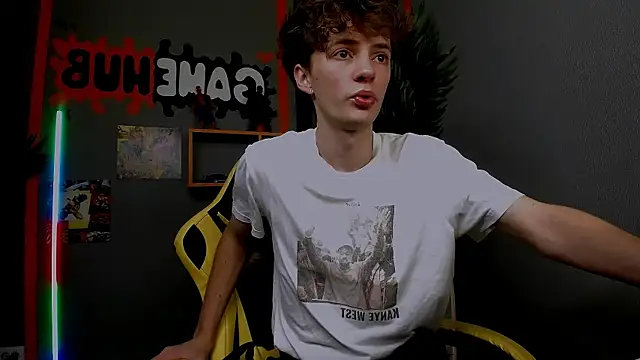 LukeSweet online show from December 2, 2025, 10:50 am