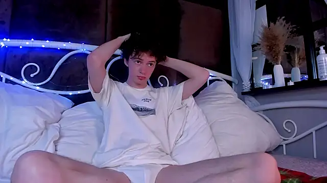 LukeSweet online show from March 24, 2026, 5:57 pm