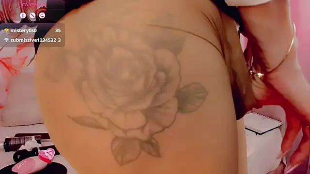 BrendaSquirtx online show from October 19, 2025, 4:32 pm