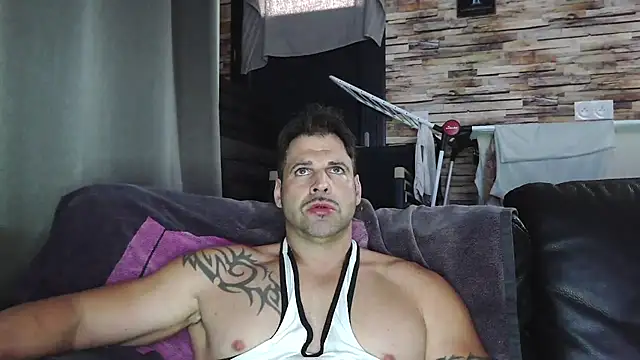 XxBigboybandxX online show from November 6, 2025, 2:43 pm