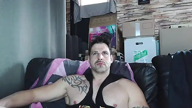 Snapshot of XxBigboybandxX chatting on February 20, 2026, 3:47 pm XxBigboybandxX online show from February 20, 2026, 3:47 pm