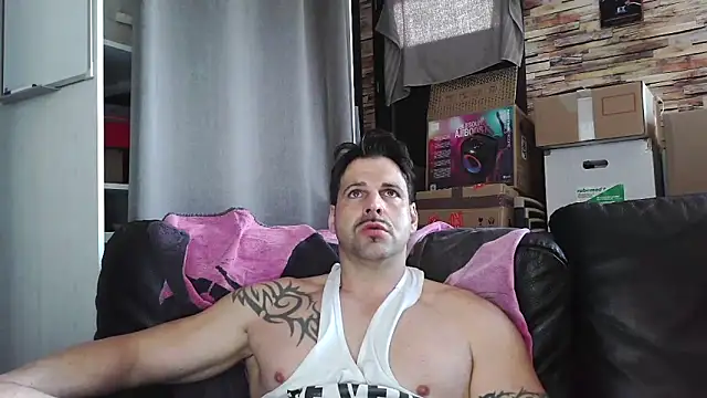 Snapshot of XxBigboybandxX chatting on February 26, 2026, 1:33 pm XxBigboybandxX online show from February 26, 2026, 1:33 pm