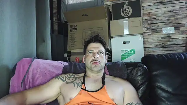 XxBigboybandxX online show from April 7, 2026, 7:43 am