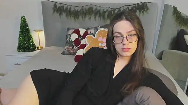 Snapshot of Alfreda_Mills chatting on December 18, 2025, 10:41 am Alfreda Mills online show from December 18, 2025, 10:41 am