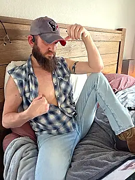 Icebearsticlese online show from February 7, 2026, 9:56 pm