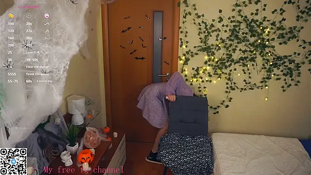 Snapshot of EngelAlman chatting on November 2, 2025, 6:51 am EngelAlman online show from November 2, 2025, 6:51 am