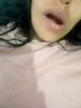 karolinee 66  online show from December 12, 2024, 2:48 am