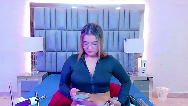 ZoehRoux online show from November 25, 2025, 3:51 am