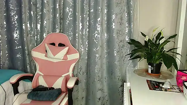 MissBigNipples online show from July 15, 2026, 3:02 am