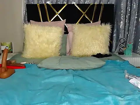 MissBigNipples online show from May 12, 2026, 4:53 am