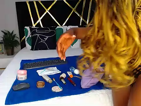 MissBigNipples online show from November 1, 2025, 5:03 am