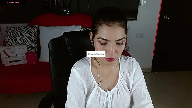 Carolaine69  online show from January 15, 2026, 2:09 pm