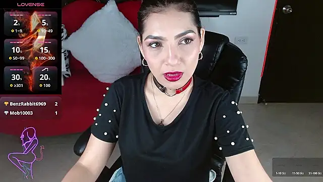 Carolaine69  online show from January 9, 2026, 1:29 pm