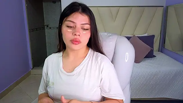Snapshot of Sexy_paradise18_ chatting on February 27, 2025, 4:24 am Sexy paradise18 online show from February 27, 2025, 4:24 am