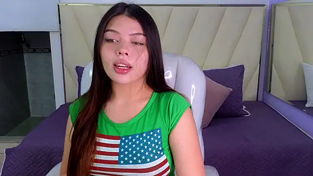 Snapshot of Sexy_paradise18_ chatting on February 13, 2025, 4:00 am Sexy paradise18 online show from February 13, 2025, 4:00 am