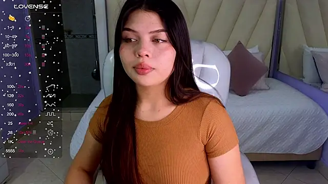 Snapshot of Sexy_paradise18_ chatting on March 21, 2025, 7:55 am Sexy paradise18 online show from March 21, 2025, 7:55 am