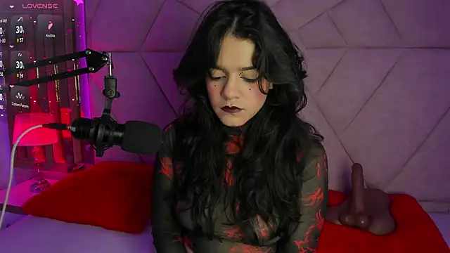 Snapshot of ValerieKay_ chatting on November 15, 2025, 1:59 pm ValerieKay online show from November 15, 2025, 1:59 pm