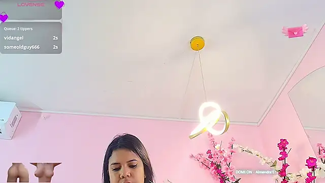 Snapshot of almendraevans chatting on March 18, 2025, 3:01 pm almendraevans online show from March 18, 2025, 3:01 pm
