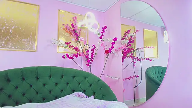 almendraevans online show from November 8, 2025, 1:36 pm