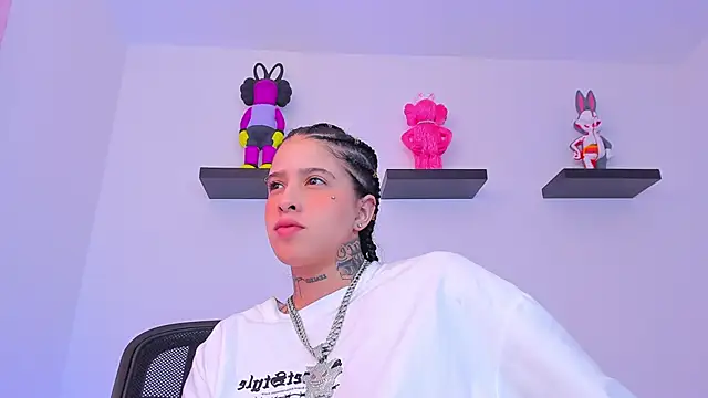 Snapshot of Gangster_Girl chatting on February 28, 2025, 9:23 pm Gangster Girl online show from February 28, 2025, 9:23 pm