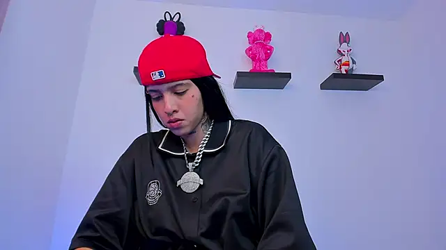 Snapshot of Gangster_Girl chatting on February 5, 2025, 10:33 pm Gangster Girl online show from February 5, 2025, 10:33 pm