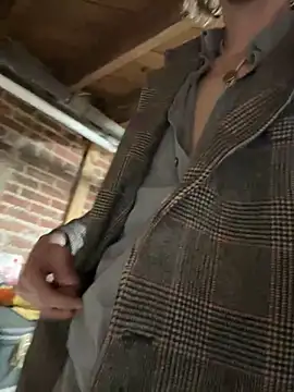 stroker-smoker online show from February 14, 2025, 9:21 pm