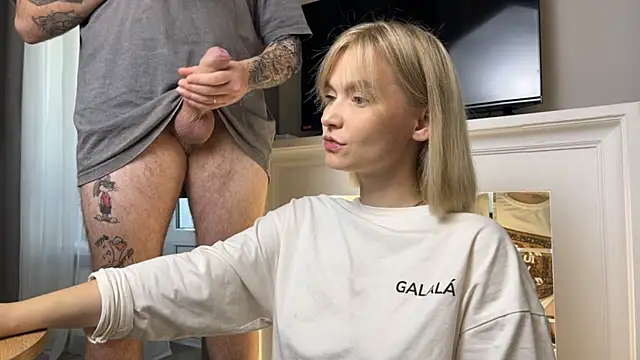 Adelovenick online show from October 24, 2025, 8:35 am