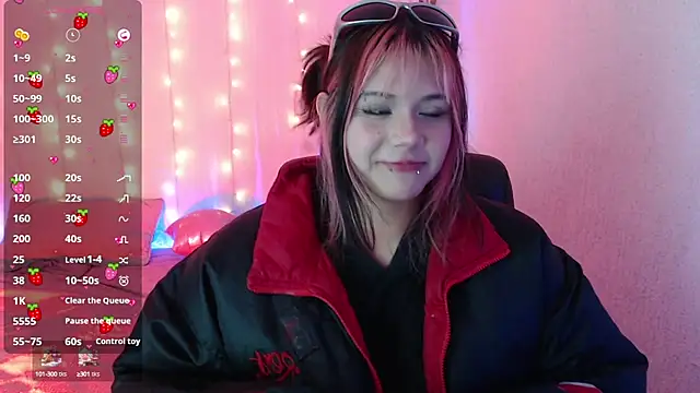 mixie cute online show from January 7, 2025, 9:46 pm