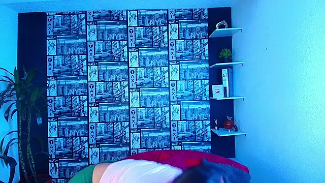 Snapshot of EmiGomez_ chatting on February 21, 2026, 1:13 pm EmiGomez online show from February 21, 2026, 1:13 pm