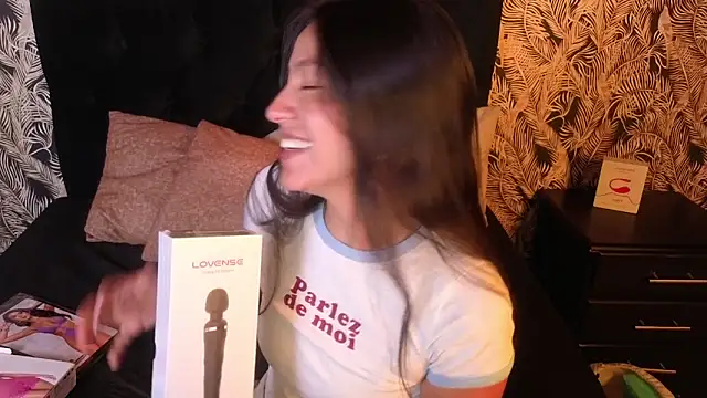 EmiGomez  online show from March 16, 2026, 8:33 pm