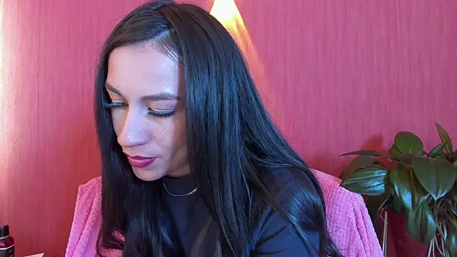 Snapshot of EmiGomez_ chatting on January 31, 2026, 7:12 pm EmiGomez online show from January 31, 2026, 7:12 pm