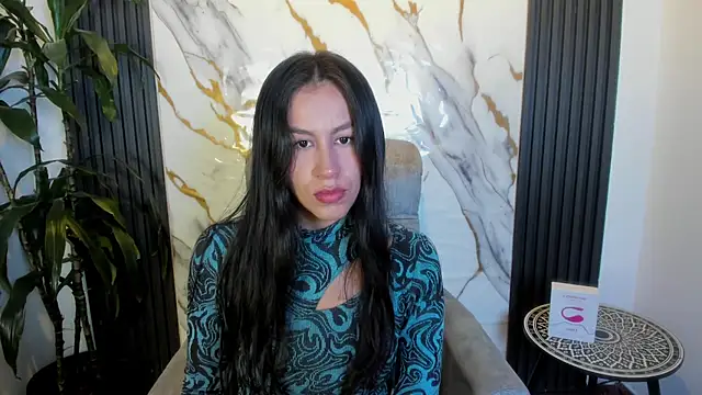 Snapshot of EmiGomez_ chatting on February 24, 2026, 12:28 pm EmiGomez online show from February 24, 2026, 12:28 pm