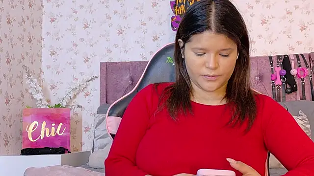 AvrillThomas online show from November 5, 2025, 3:59 pm