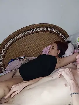 Snapshot of Milfvalesk chatting on February 14, 2025, 9:13 am Milfvalesk online show from February 14, 2025, 9:13 am