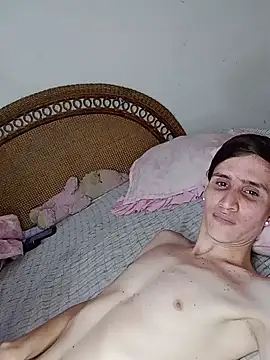 Snapshot of Milfvalesk chatting on February 8, 2025, 9:24 am Milfvalesk online show from February 8, 2025, 9:24 am