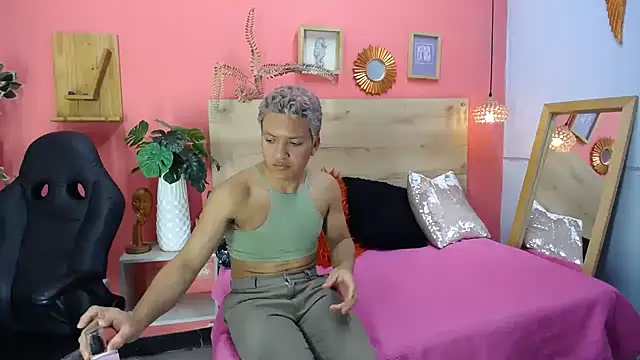 aslyhernandez 7 online show from April 4, 2026, 10:11 am