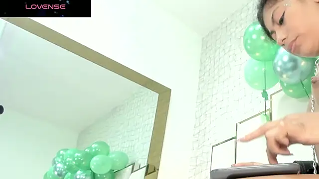 Snapshot of Victoriaa_millers chatting on March 20, 2025, 7:14 am Victoriaa millers online show from March 20, 2025, 7:14 am