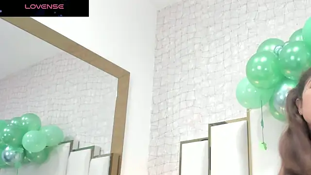 Snapshot of Victoriaa_millers chatting on March 20, 2025, 4:07 am Victoriaa millers online show from March 20, 2025, 4:07 am