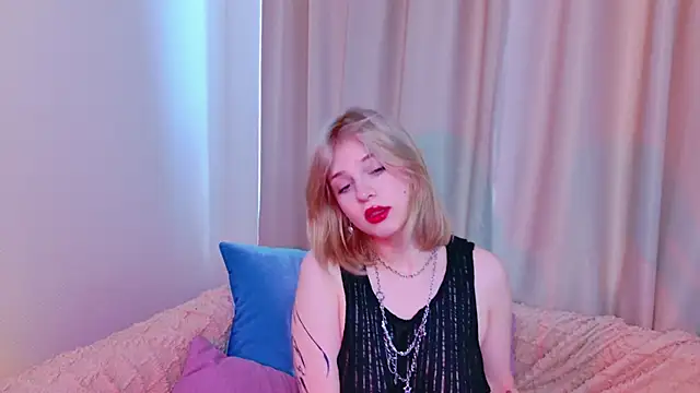 Snapshot of _Alison__ chatting on May 15, 2026, 3:26 am Alison online show from May 15, 2026, 3:26 am