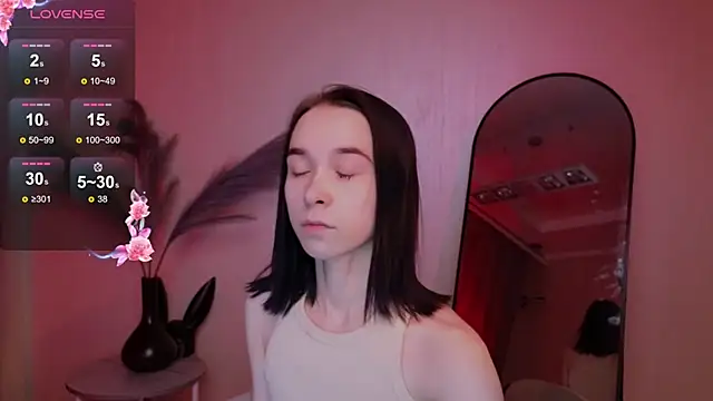 Snapshot of LilithStrangfor chatting on March 17, 2025, 2:41 am LilithStrangfor online show from March 17, 2025, 2:41 am