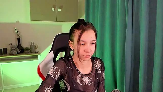 Snapshot of LilithStrangfor chatting on December 16, 2024, 4:55 am LilithStrangfor online show from December 16, 2024, 4:55 am