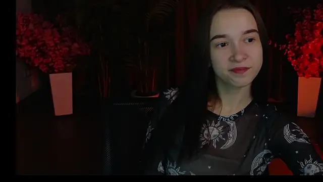 Snapshot of LilithStrangfor chatting on February 24, 2026, 9:48 pm LilithStrangfor online show from February 24, 2026, 9:48 pm