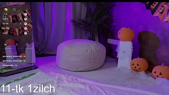 Snapshot of LilithStrangfor chatting on October 31, 2025, 1:52 pm LilithStrangfor online show from October 31, 2025, 1:52 pm