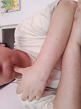 beautiful hands  online show from April 27, 2026, 9:24 pm