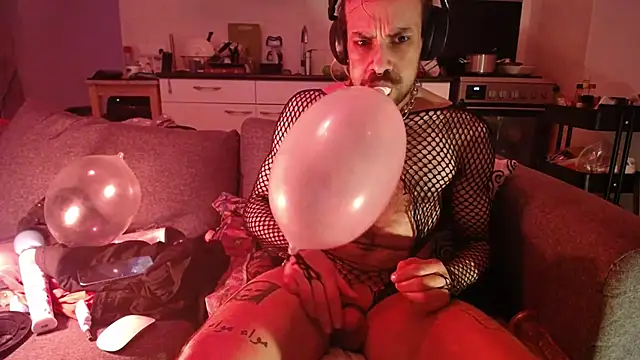 P4RtYBOII92 online show from February 22, 2026, 12:07 pm