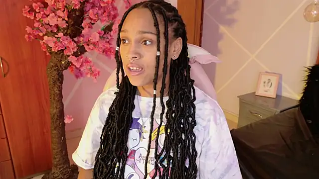 Snapshot of Elith_noa chatting on September 24, 2025, 7:42 pm Elith noa online show from September 24, 2025, 7:42 pm