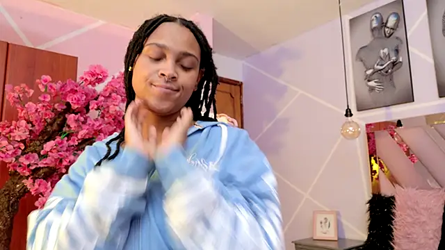 Snapshot of Elith_noa chatting on October 14, 2025, 7:25 pm Elith noa online show from October 14, 2025, 7:25 pm