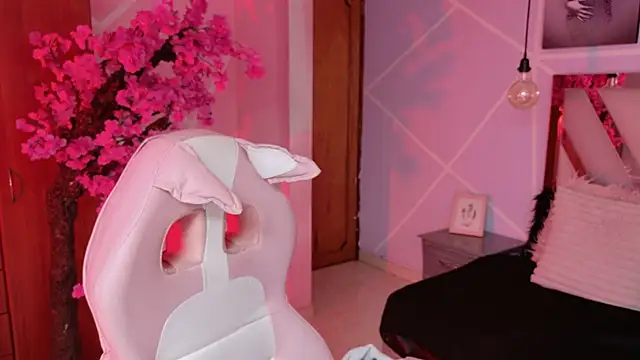 Snapshot of Elith_noa chatting on October 11, 2025, 7:26 pm Elith noa online show from October 11, 2025, 7:26 pm