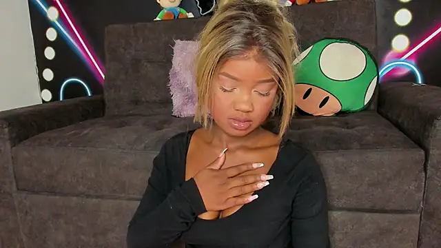 briannajackson  online show from March 14, 2025, 3:03 pm