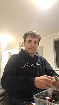 Snapshot of steb1980 chatting on December 2, 2025, 7:04 pm steb1980 online show from December 2, 2025, 7:04 pm